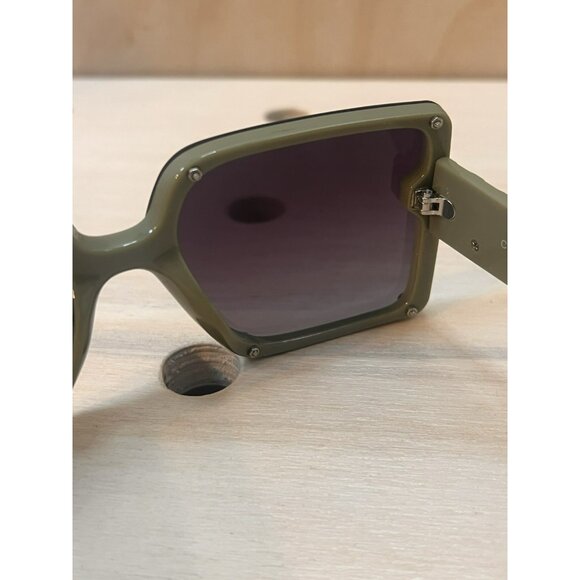 Coco CHANEL Authentic Sunglasses X6023 70/15-142 Green Square Oversized Lenses - Picture 7 of 11